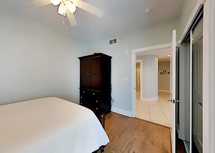 Island Towers #1301 Apartment